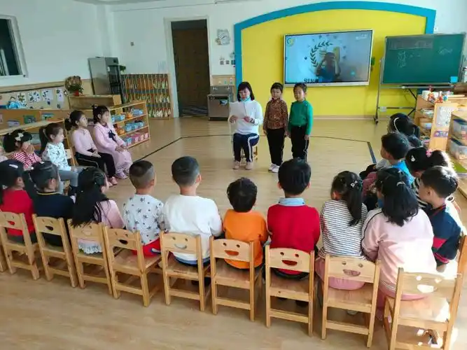 海林市教育实验幼儿园近视防控"眼保健操进课堂"