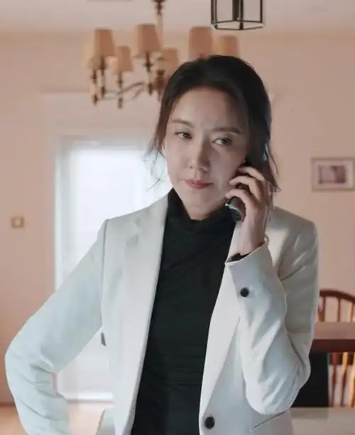 演员高露:戏火人不红!从来没有绯闻,瞧瞧老公是谁就明白了!