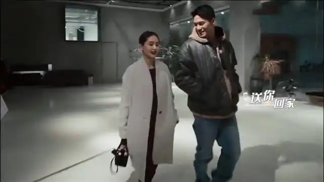 怦然心动王子文拍摄到半夜一点半吴永恩竟然在门口等她只是为送她回家