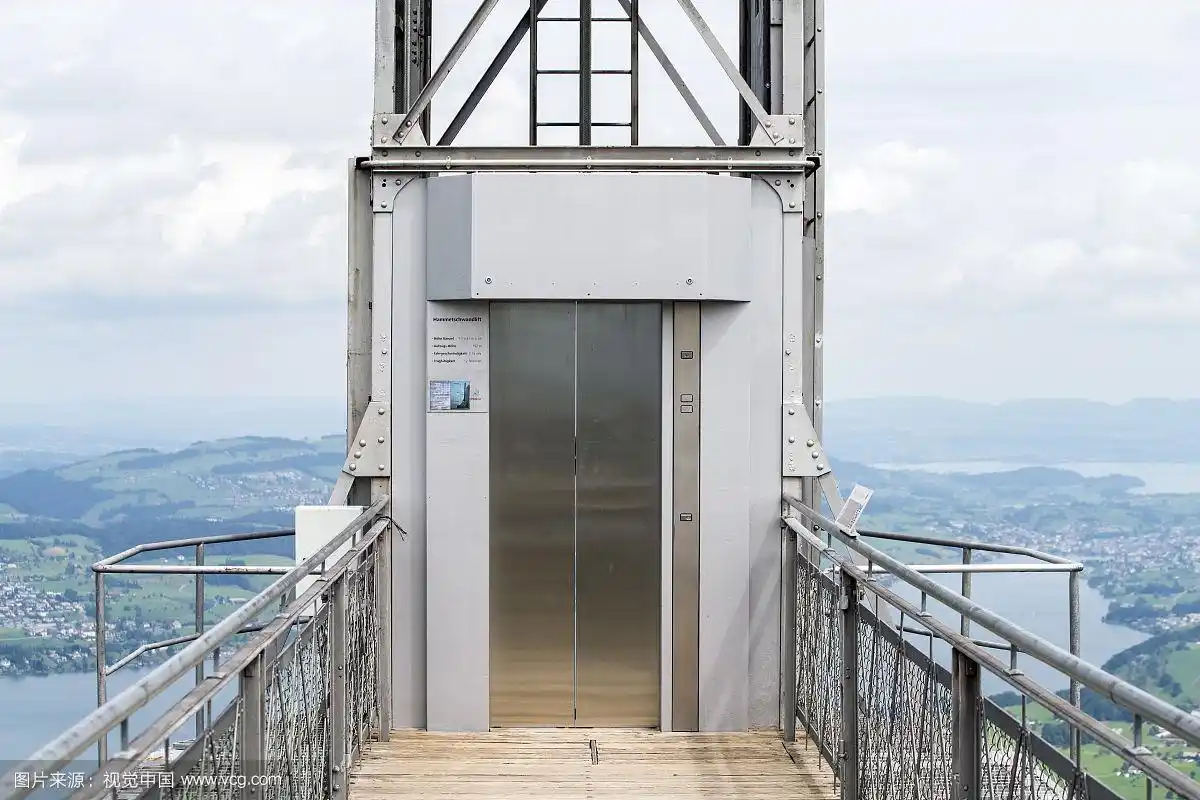 burgenstock升降机on lucerne湖的外部,卢塞恩,瑞士