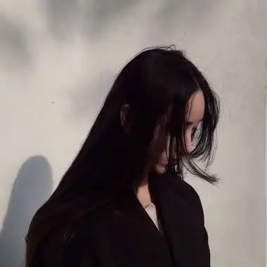 2021最潮qq头像女生伤感 突然觉得很委屈我找不到你了