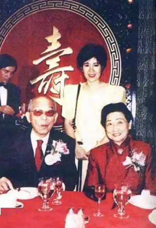 看完这35张彩照,秒懂张学良为何不花心了_赵一荻_于凤至_千金