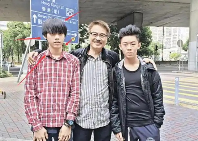 吴孟达15岁儿子近照,身高超老爸,清秀帅气有明星相,超像妈妈