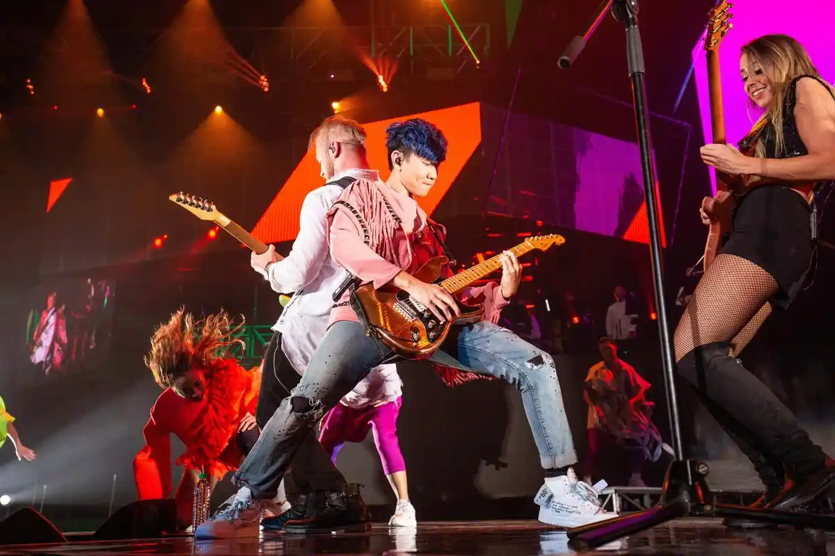 jj林俊杰圣所世界巡回演唱会,林俊杰在舞台上魅力四射在吉隆坡的演唱