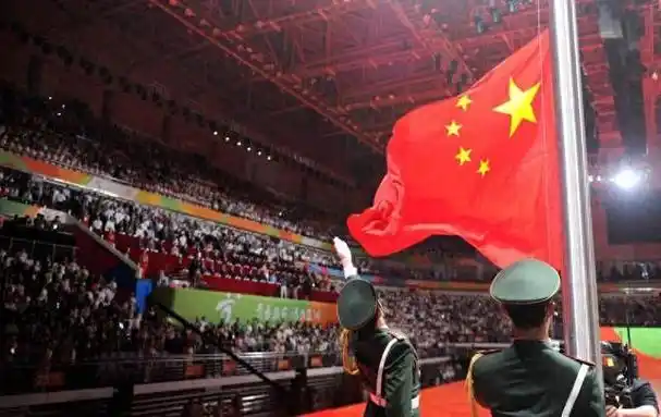 禁挂中国国旗还威胁不让说我国运动员抗议全体退赛后来怎样