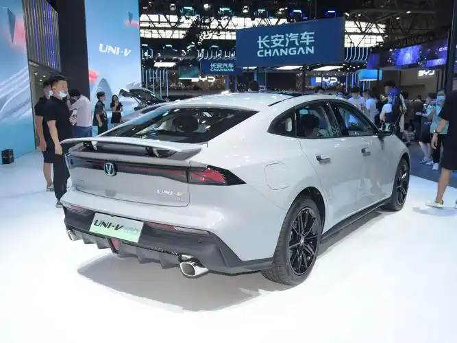 搭载插混系统 长安uni-v idd版亮相 综合续航超1000km