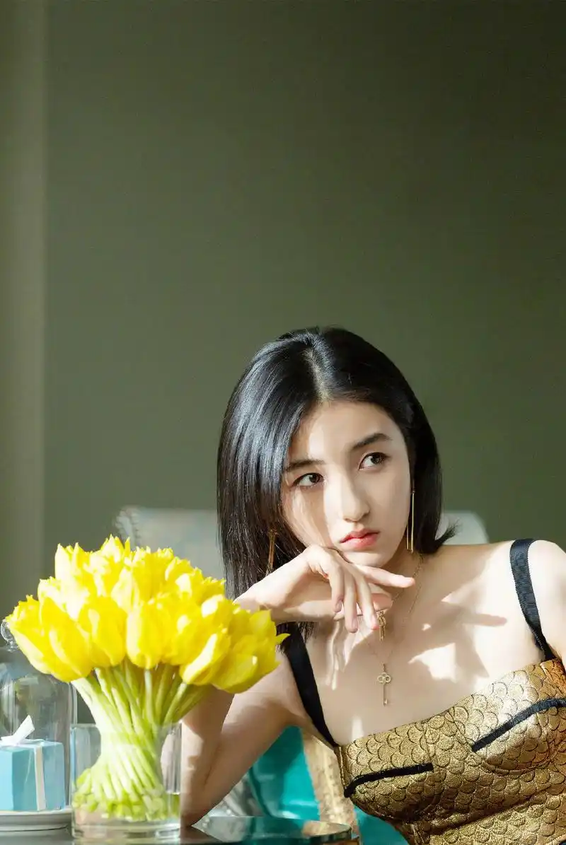 张子枫精致少女感优雅写真图片59