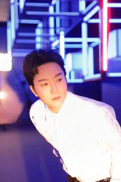 李玉刚为羽生结弦写歌赞美万事万物化羽而生