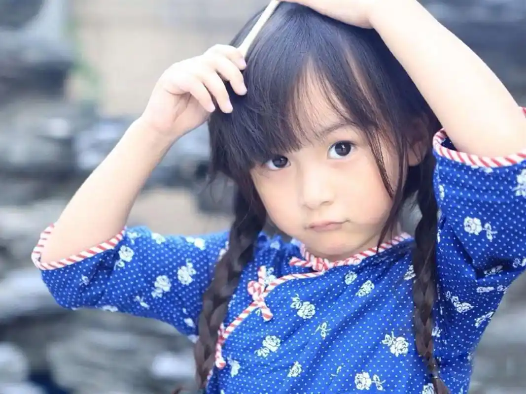 00后萝莉小芈月刘楚恬可爱电脑桌面壁纸5下载