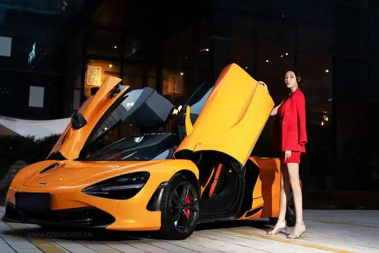 克拉女神美女美腿车模璇子4k高清壁纸