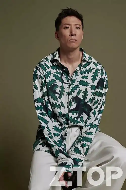 ztopx洪天照网瘾青年猫奴宅男功夫型男之外的他原来这么可爱