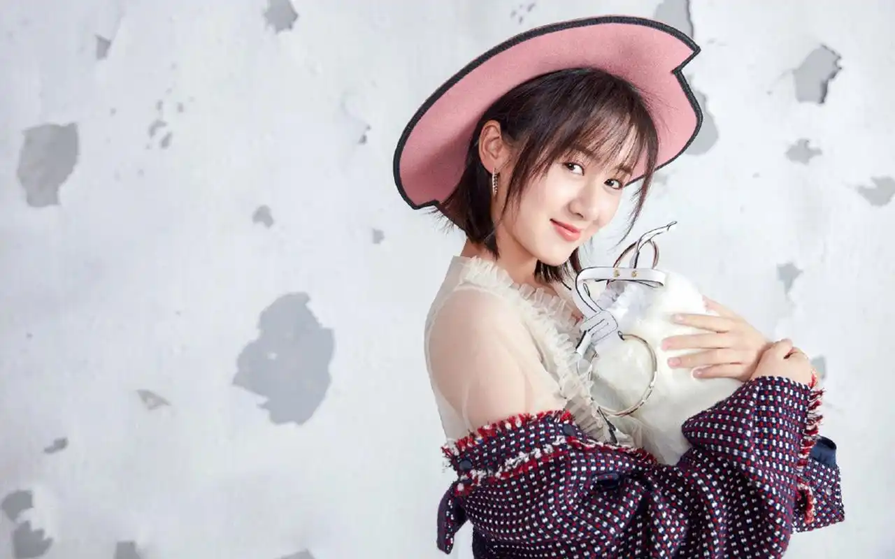 袁冰妍可爱俏皮写真图片电脑壁纸