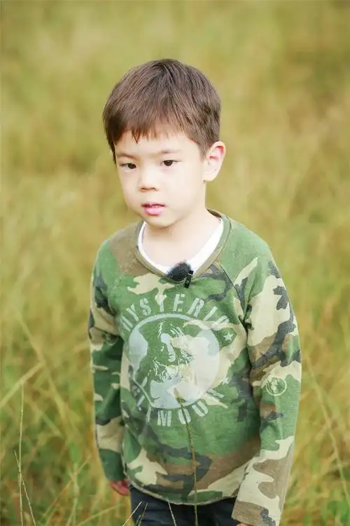 《爸爸5》"小哭包"嗯哼收泪变男子汉(图)