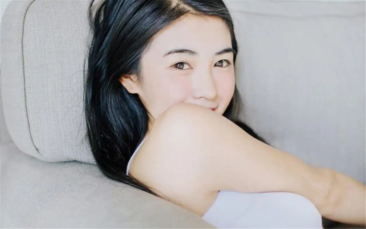 桌面壁纸 美女壁纸 素颜美女居家清新摄影高清电脑桌面壁纸下载 1920