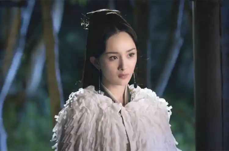 白浅飞升上神后的11套衣服图9是向素锦讨眼时所穿图11最美