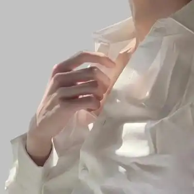 成熟稳重高端头像男