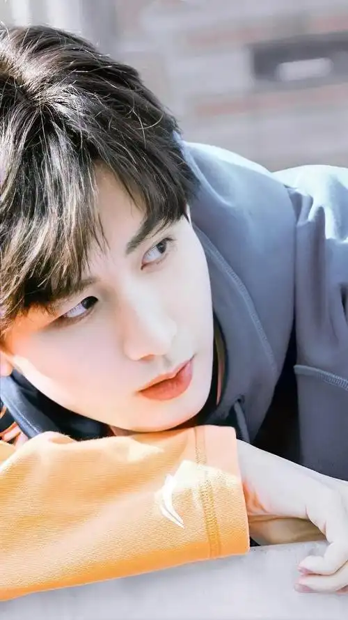 成毅壁纸,一个大帅哥