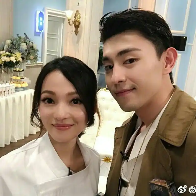 邓伦追星成功,邓伦的眼光真好,选安琪拉@张韶涵 当偶像