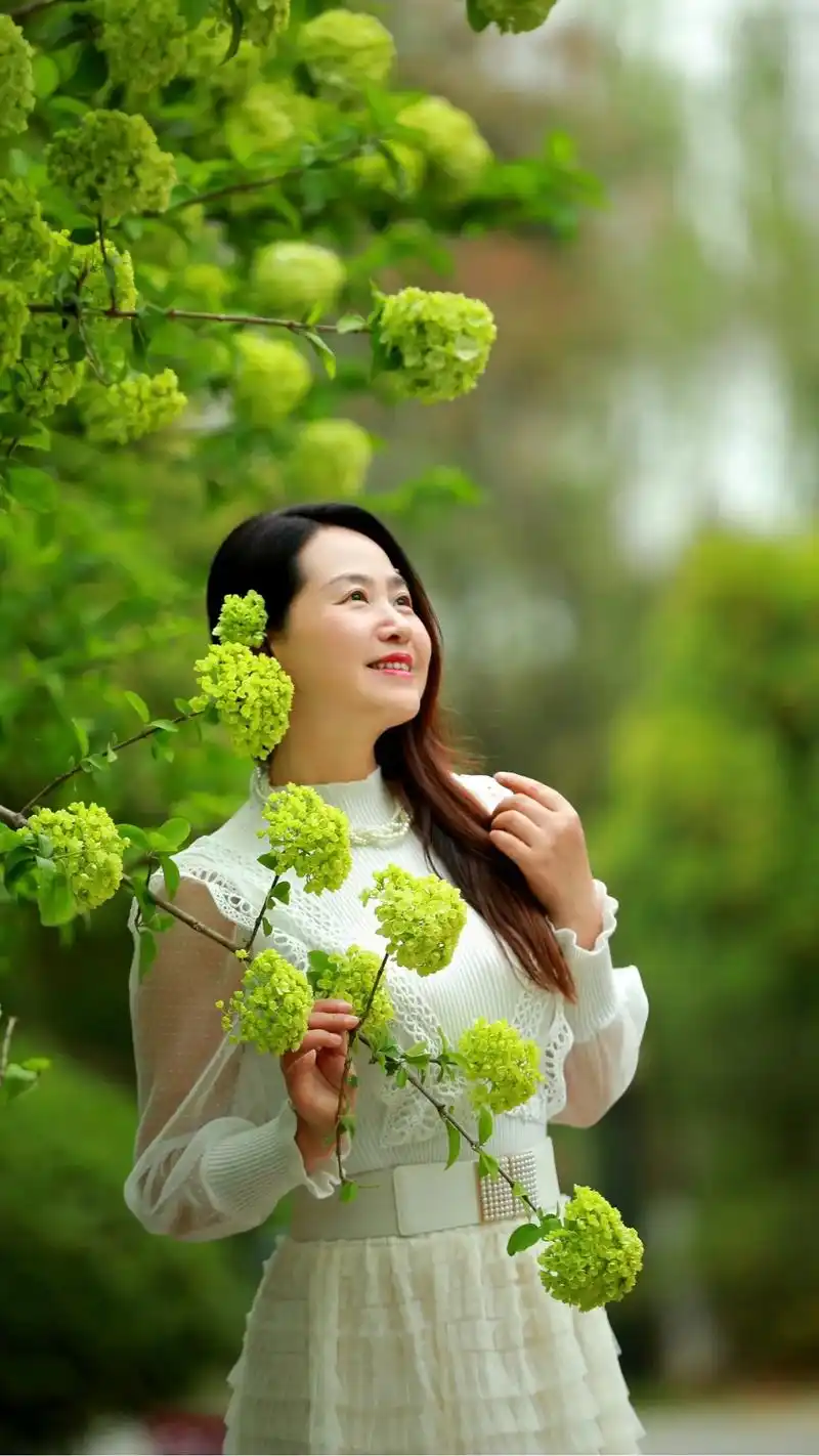 人像摄影-绣球花.#图文伙伴计划 #穿出自己的风格 #气质穿 - 抖音