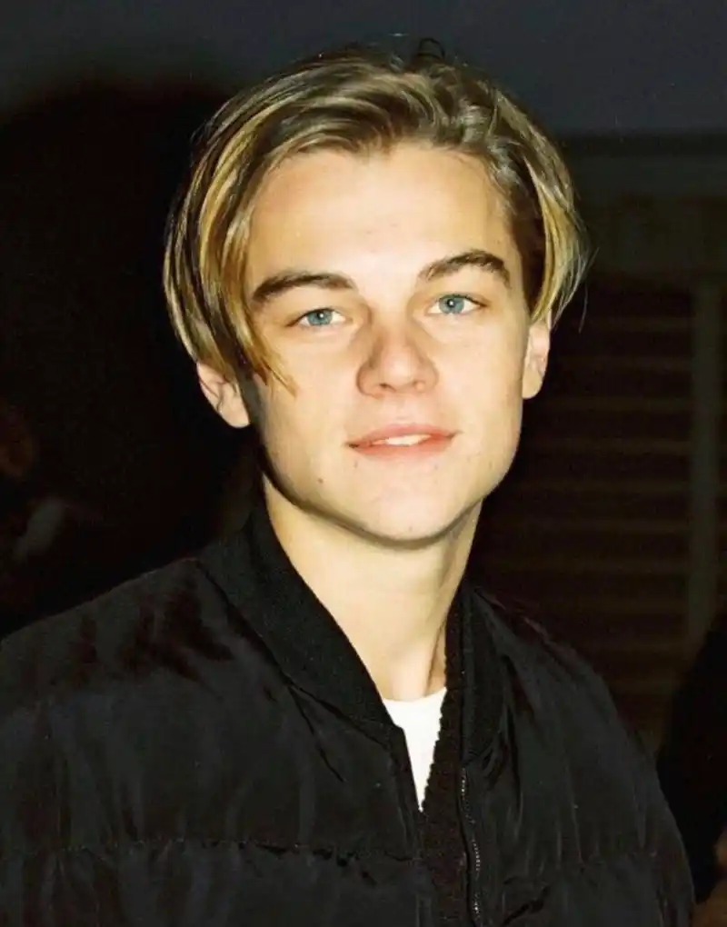 年轻时的小李子简直就是绝世美少年!看完觉得自己恋爱了