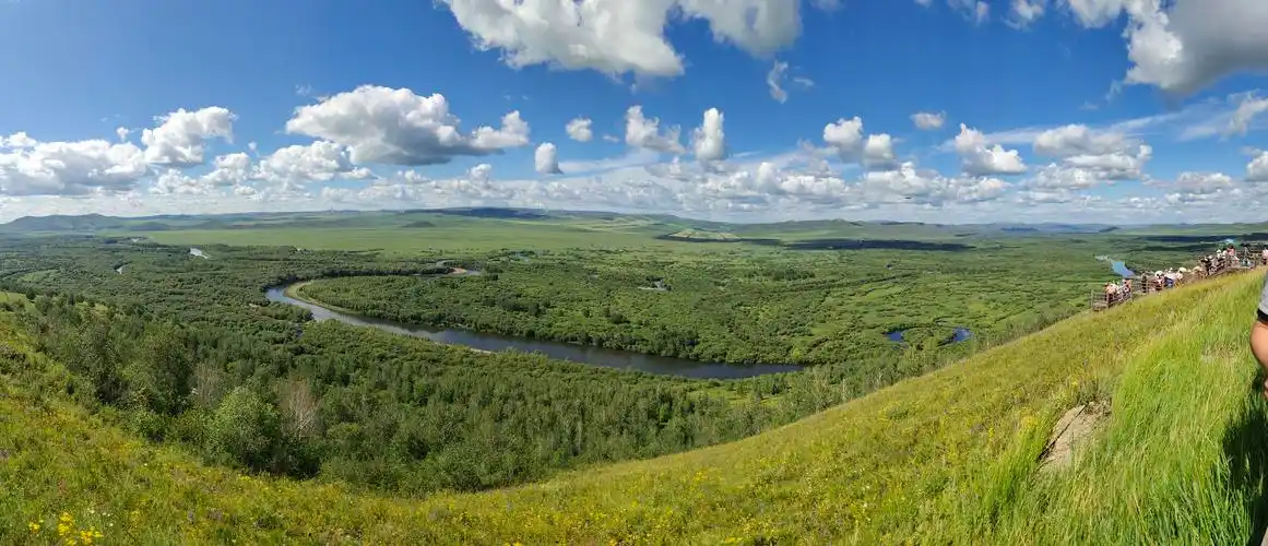 呼伦贝尔大草原的蓝天白云碧草牛羊
