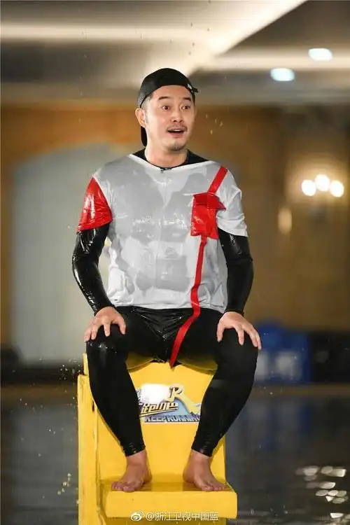 沙溢首次参加《奔跑吧》却被连灌冷水:为什么受伤的总是我?