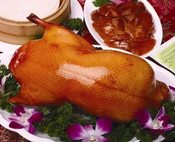 中国十大名菜之一,北京烤鸭,古时皇帝最爱吃!