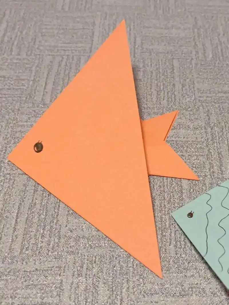 可爱的小鱼.#折纸 #教程 #简单 #鱼 #手工 - 抖音