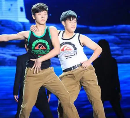 【图】中国达人秀第三季第一场启动 评委改为观察员_综艺戏曲_戏剧