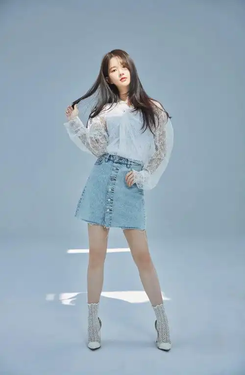 给硬糖少女303刘些宁安利下啦啦啦嘟嘟嘟