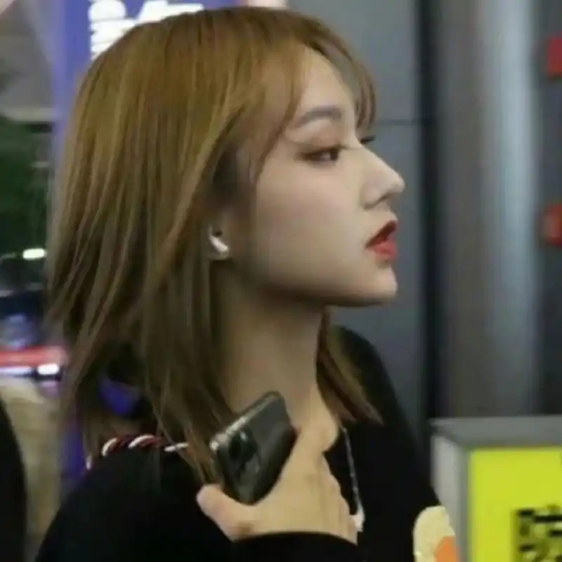 美女01 #程潇##美女# 短发真好看