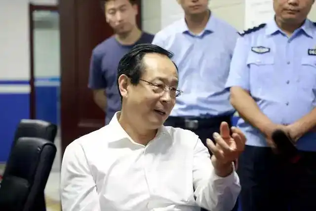 李安林在中阳县公安局检查指导新中国成立70周年国庆安保工作