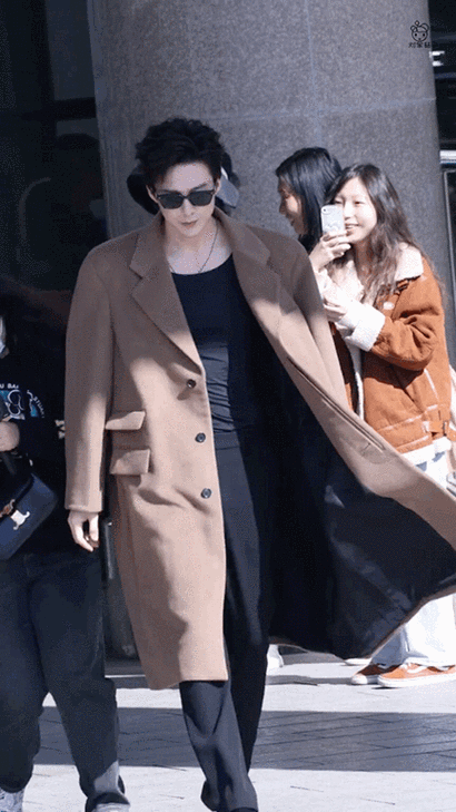 内娱男明星腹肌##刘宇宁珠帘玉幕##刘宇宁第二次春晚联排路透##至帘