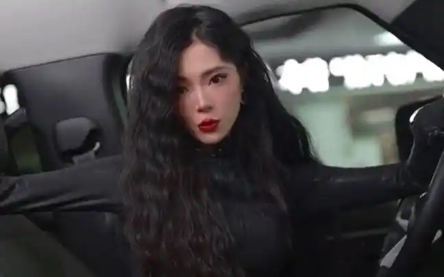 长靴皮衣御姐女杀手