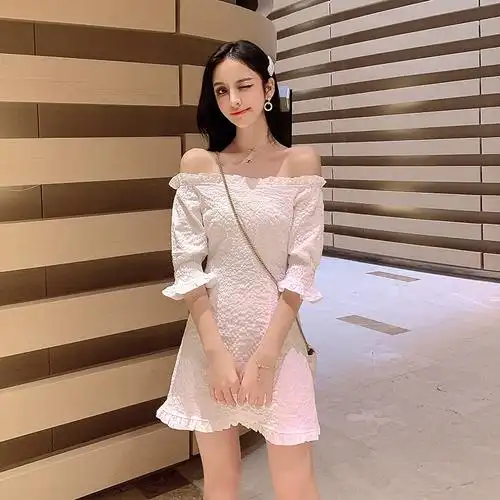 网红修身一字肩连衣裙夏2019新款复古木耳边性感露肩高腰短裙子女