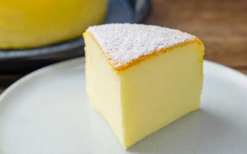 日式椰香轻乳酪蛋糕,绵密细腻无毛孔,入口即化