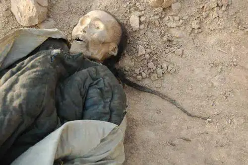 中国新疆出土的三千年干尸不腐之谜