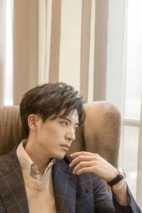 《且听凤鸣》x徐开骋 : 带着热爱,自由驰骋