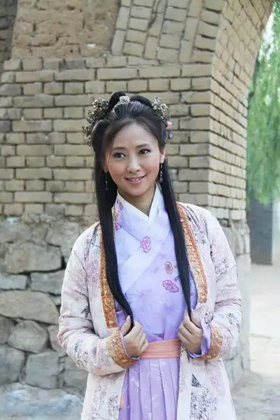 翁虹 电影《卧龙岗》