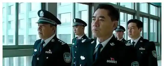 只能说介于正部级总警监和副部级副总警监之间