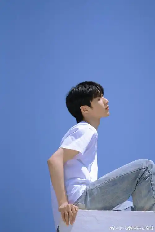 刘耀文夏天是蓝色的随拍