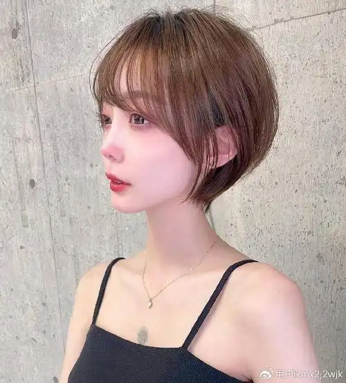 最具人气的女士短发:蓬松瘦脸,层次感满满,剪完显小10岁|层次感|短发