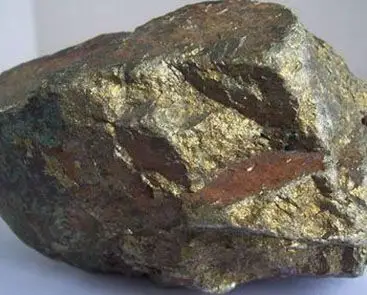 根据铜化合物的种类和相对含量,可将铜矿石分为氧化矿,硫化矿和混合矿