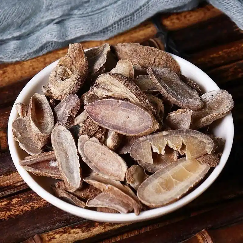 郁金的功效与作用 郁金是一个很好的行气药,同时它的药名中有一个郁字