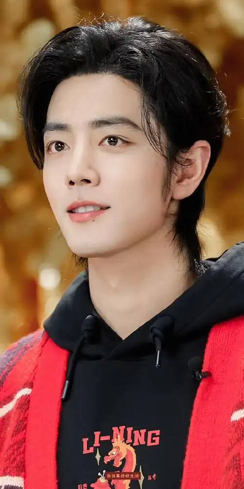 肖战红色开衫毛衣