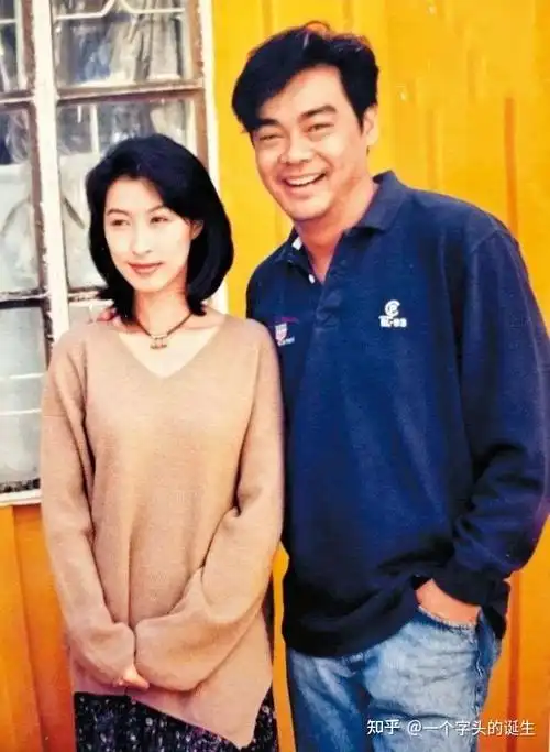 《大时代》后,在郑少秋的提携引荐下,郭蔼明与李连杰,萧芳芳,胡慧中