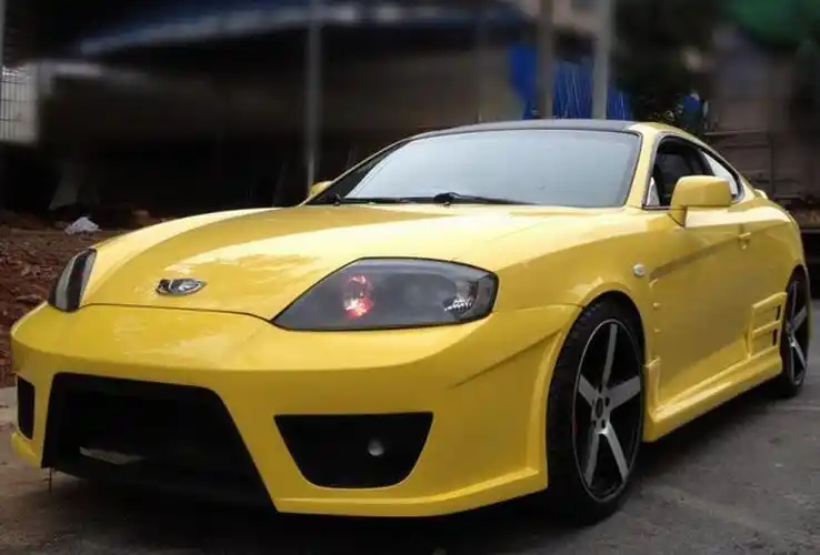 现代酷派跑车(现代酷派跑车2005年多少钱)