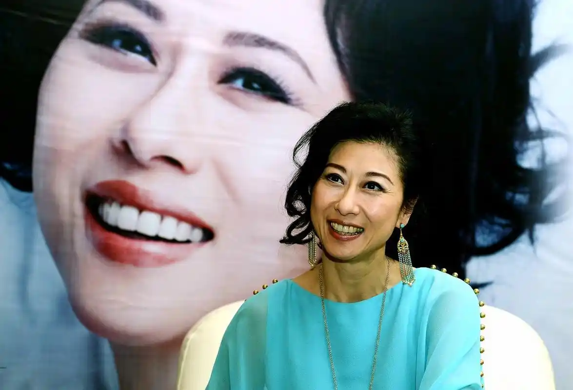 叶倩文真是优雅地老去,比一些整容的明星好看多了.