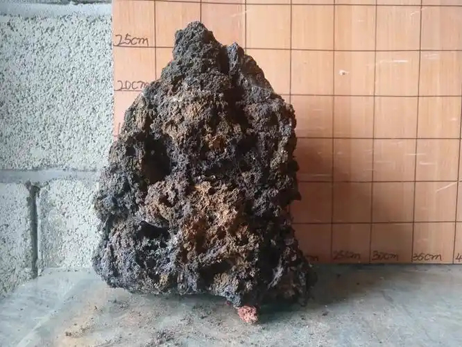 热销火山石假山_鱼缸造景装饰 造景假山黑色火山石火山岩水族大块原石
