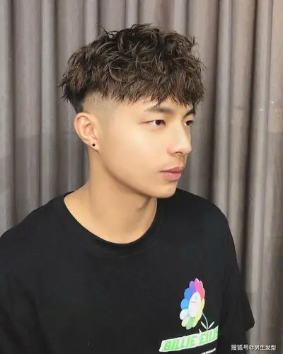 2021年"新帅气"男生发型,建议大家剪这11款造型,个性又潮流